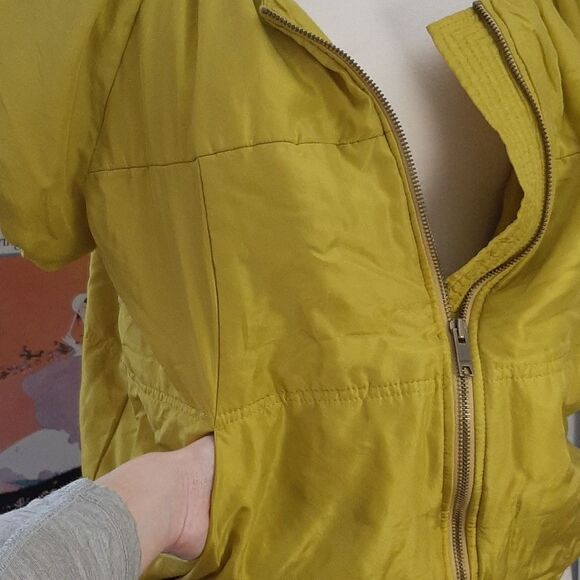 Vintage DKNY Neon Yellow Puffy Short Sleeve Jacket - Picture 2 of 5